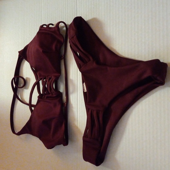 2-Piece Burgundy Strappy Back Bikini Swimsuit Size S NWOT - Picture 7 of 8